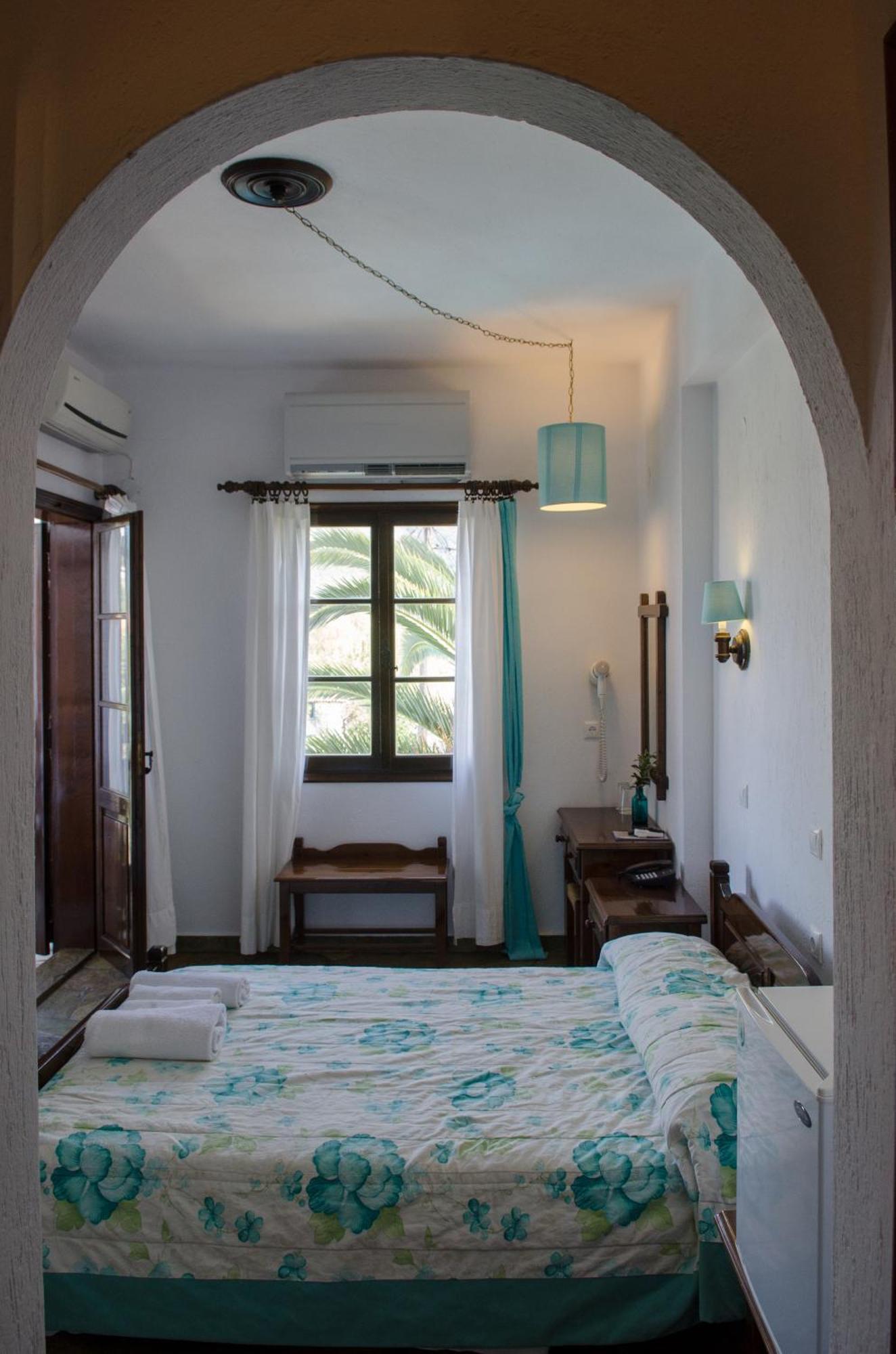 Elli Hotel สโกเปลอสทาวน์ ภายนอก รูปภาพ